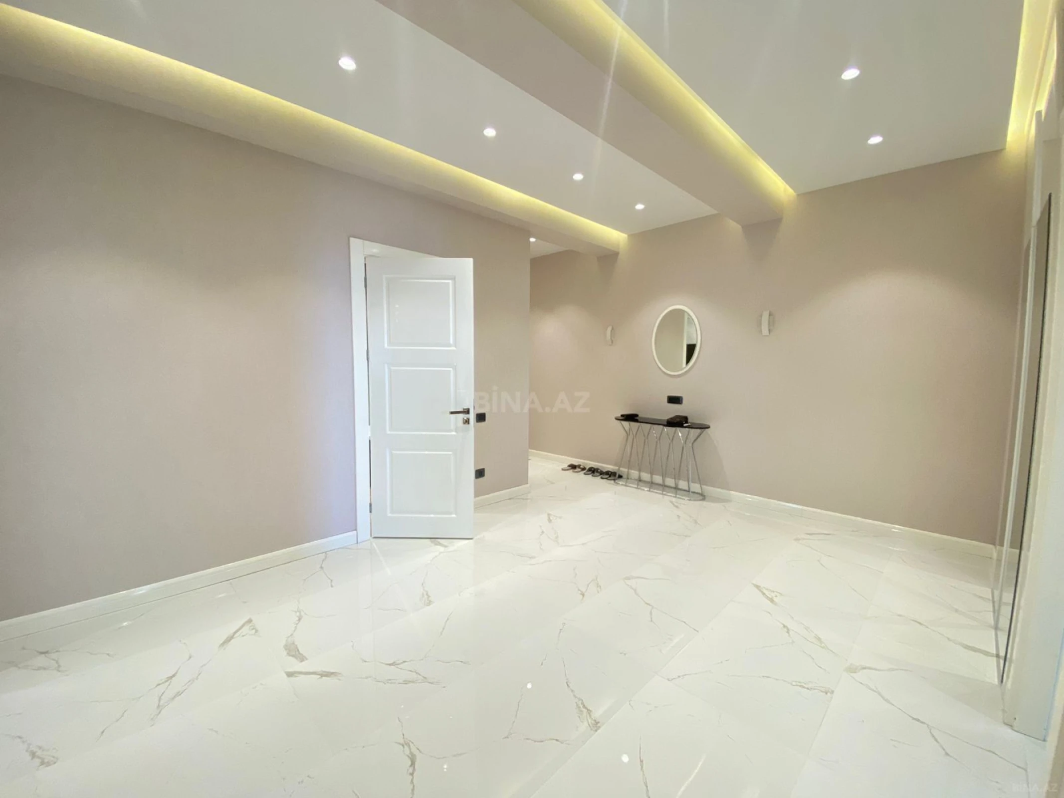 Kirayə verilir 3 otaqlı mənzil 157 m²