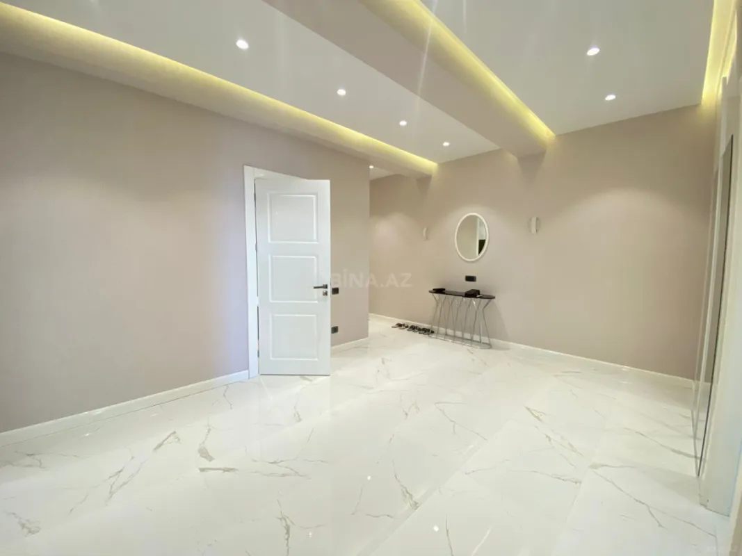 Kirayə verilir 3 otaqlı mənzil 157 m²
