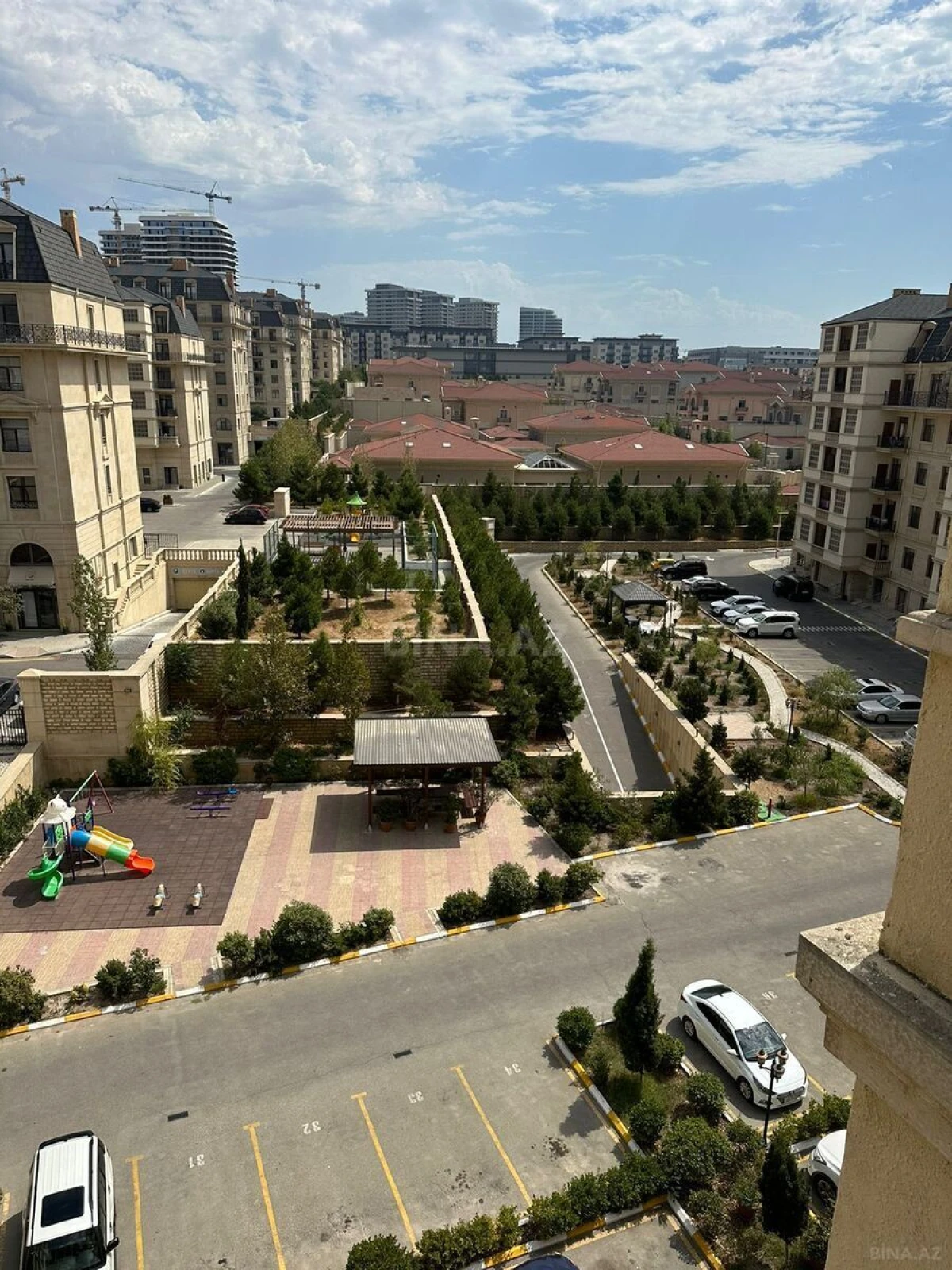 Kirayə verilir 2 otaqlı mənzil 65 m²