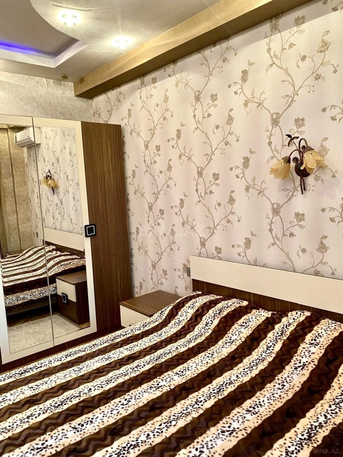 Kirayə verilir 2 otaqlı mənzil 60 m²