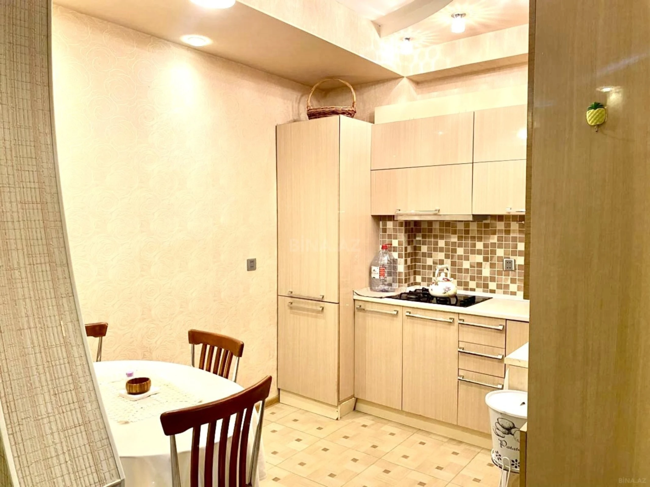 Kirayə verilir 2 otaqlı mənzil 60 m²