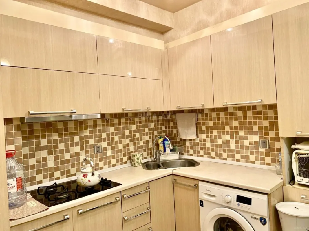 Kirayə verilir 2 otaqlı mənzil 60 m²