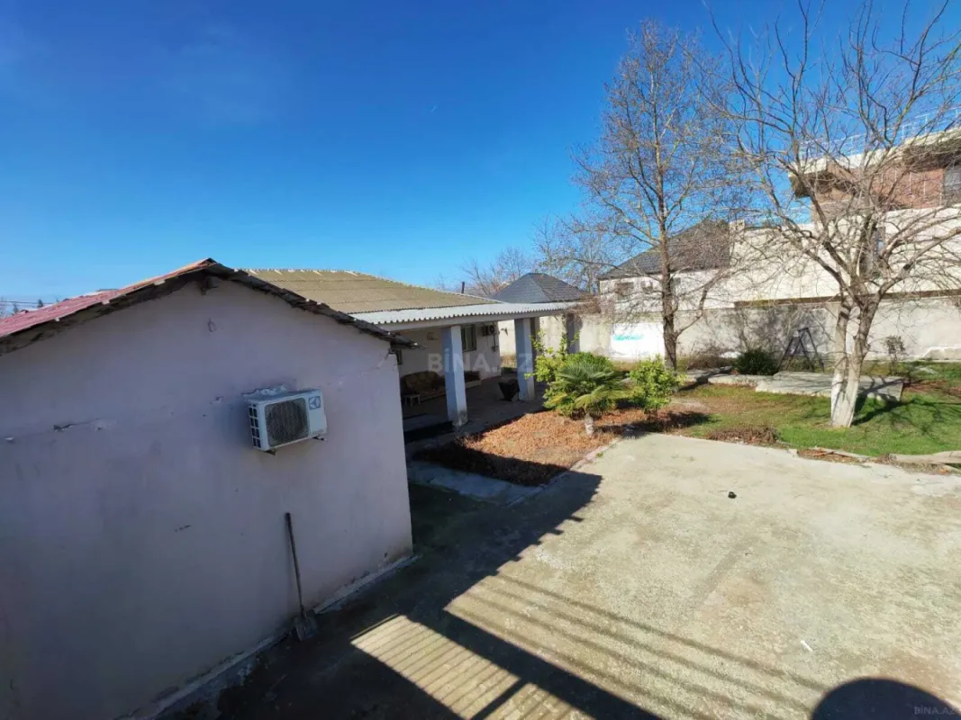 Satılır 5 otaqlı həyət evi 200 m²