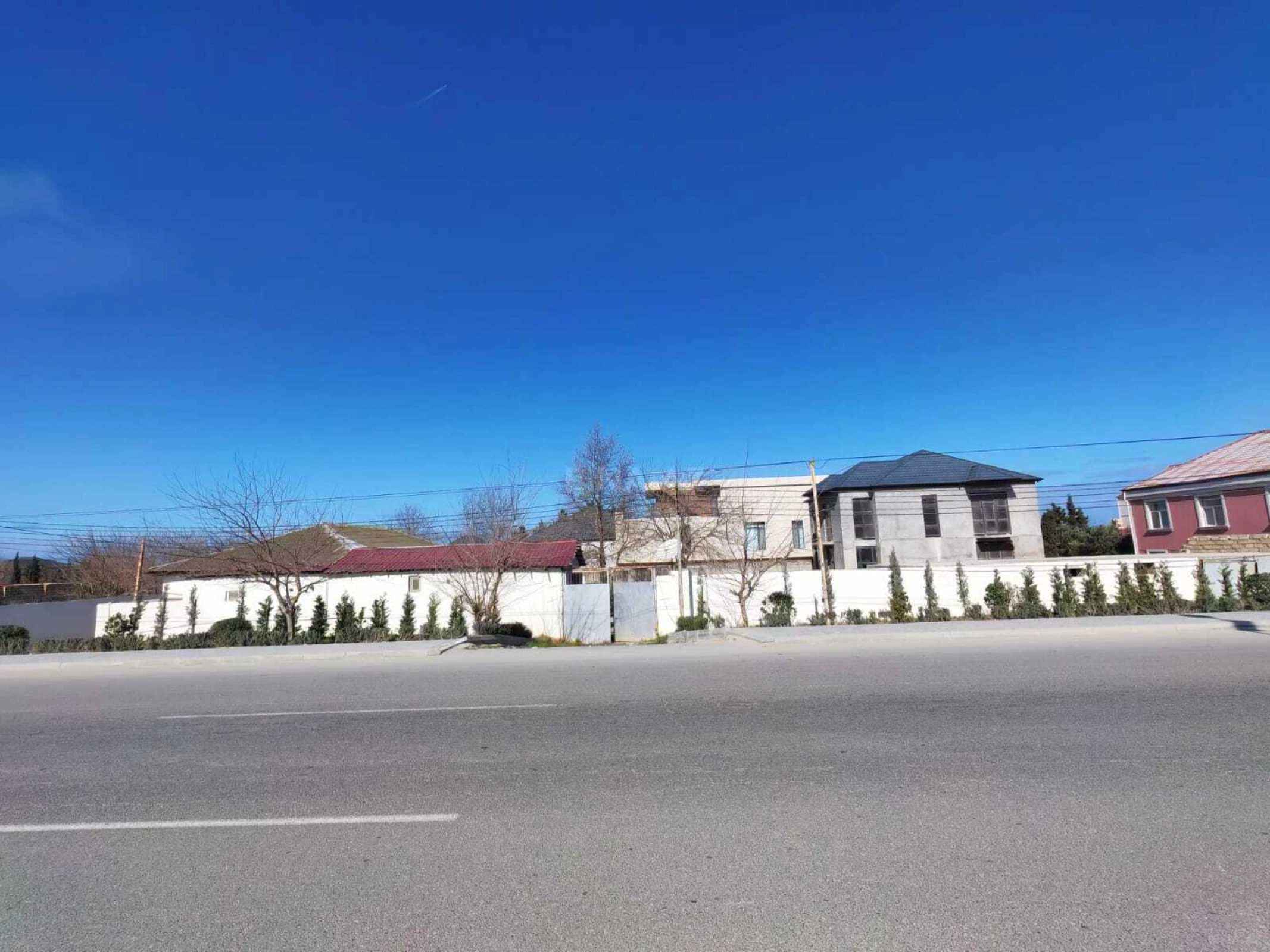 Satılır 5 otaqlı həyət evi 200 m²