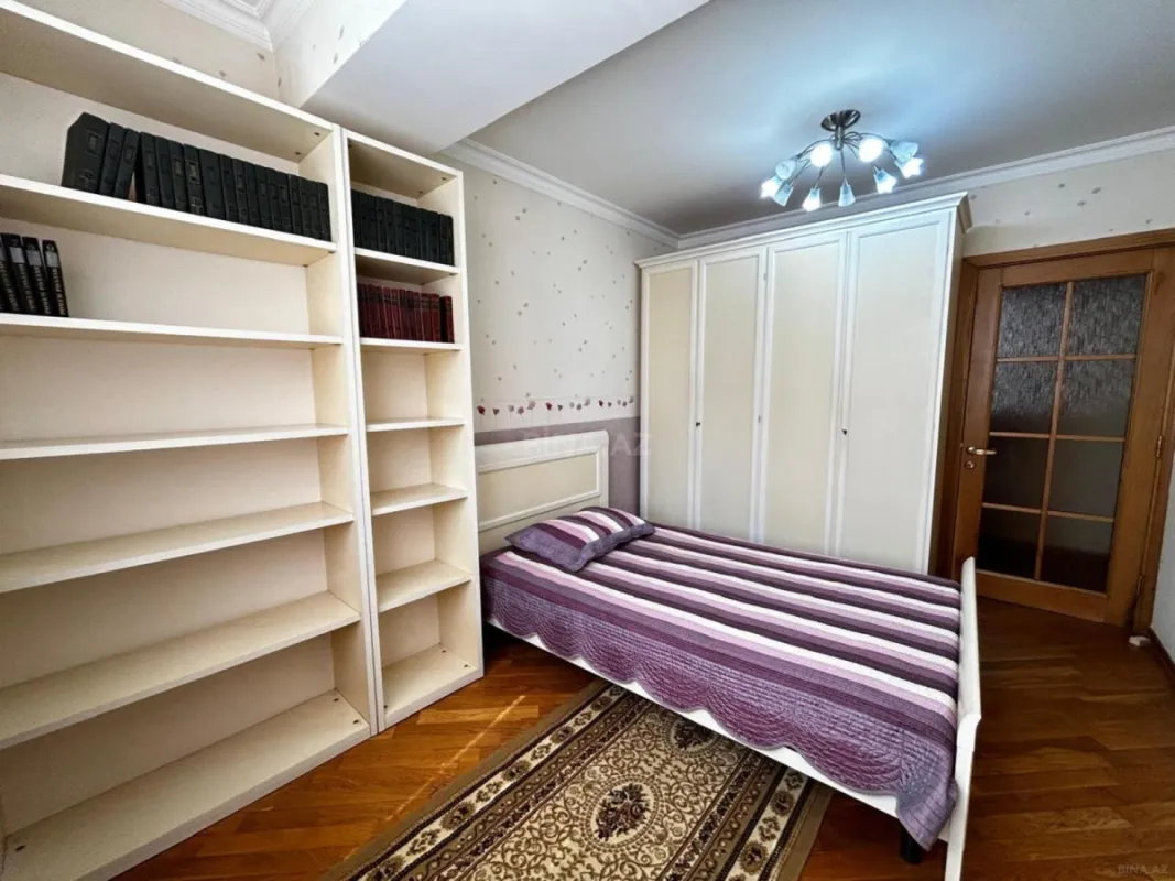 Kirayə verilir 4 otaqlı mənzil 110 m²