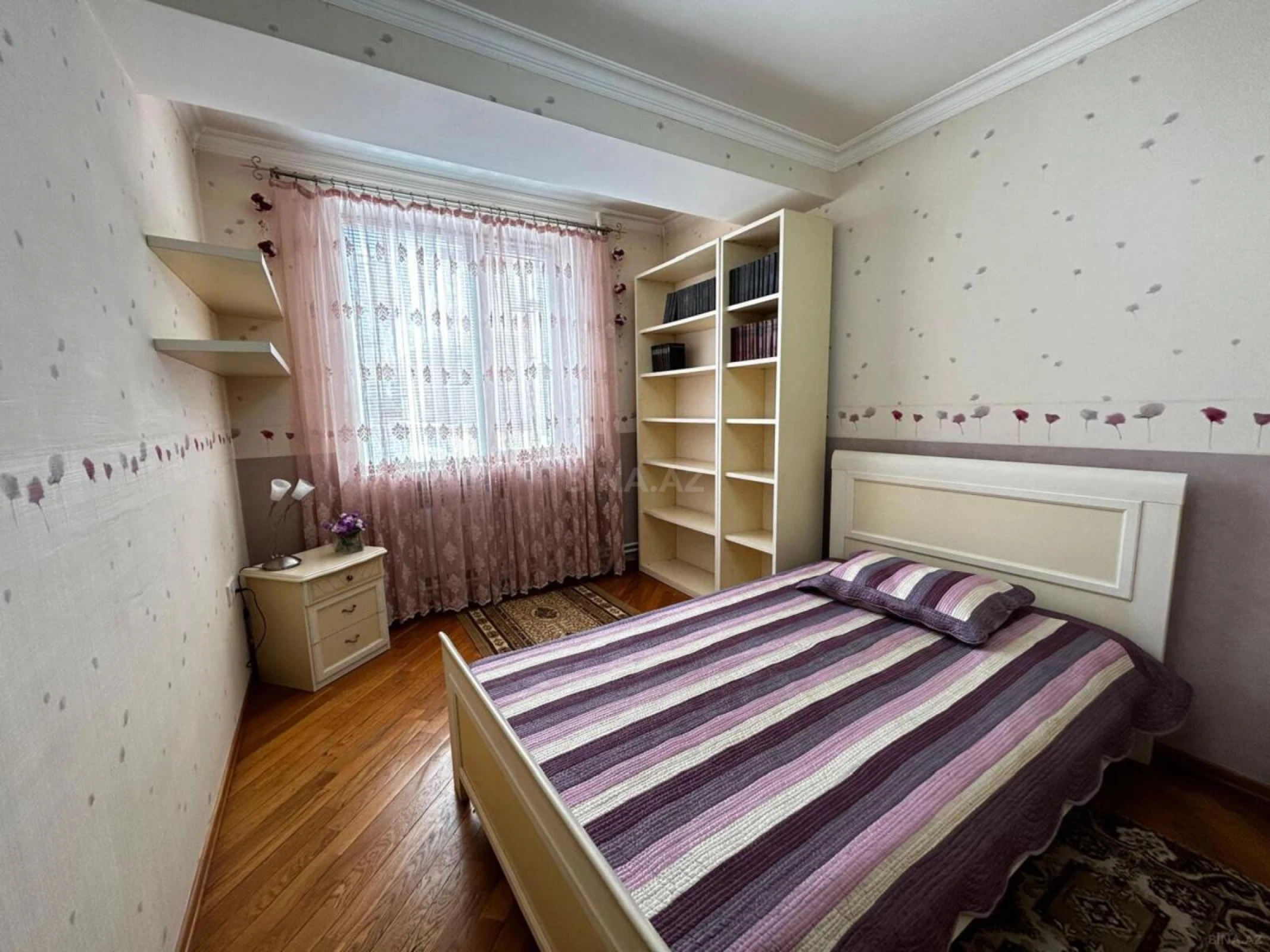 Kirayə verilir 4 otaqlı mənzil 110 m²