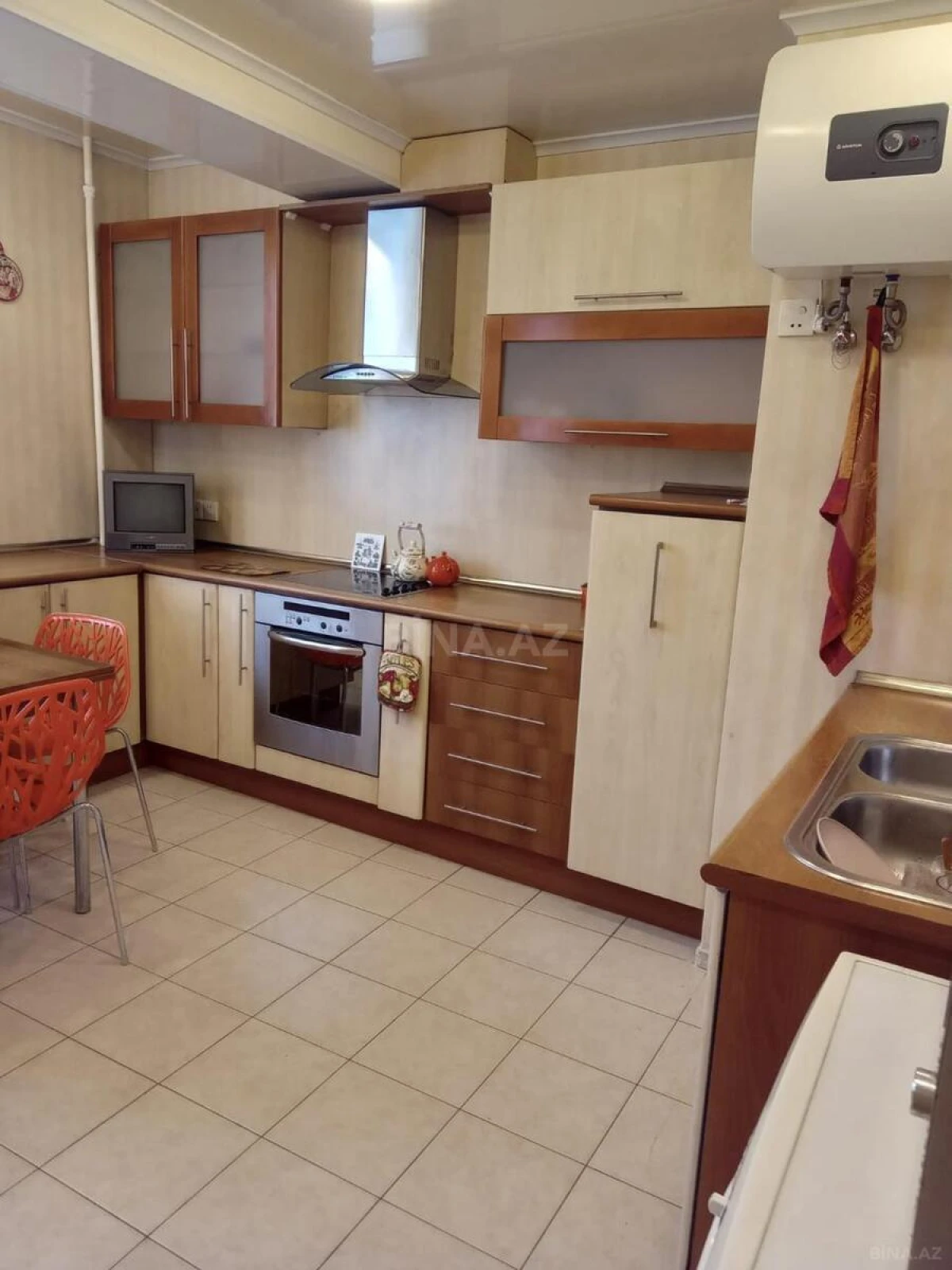 Kirayə verilir 4 otaqlı mənzil 110 m²