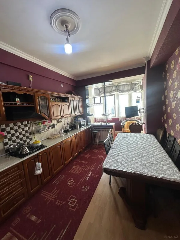 Satılır 3 otaqlı mənzil 145 m²