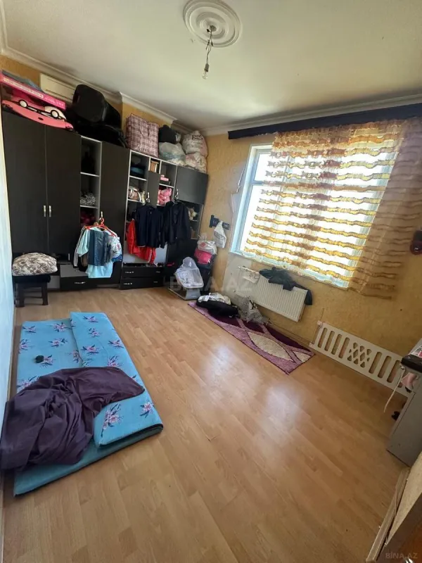 Satılır 3 otaqlı mənzil 145 m²