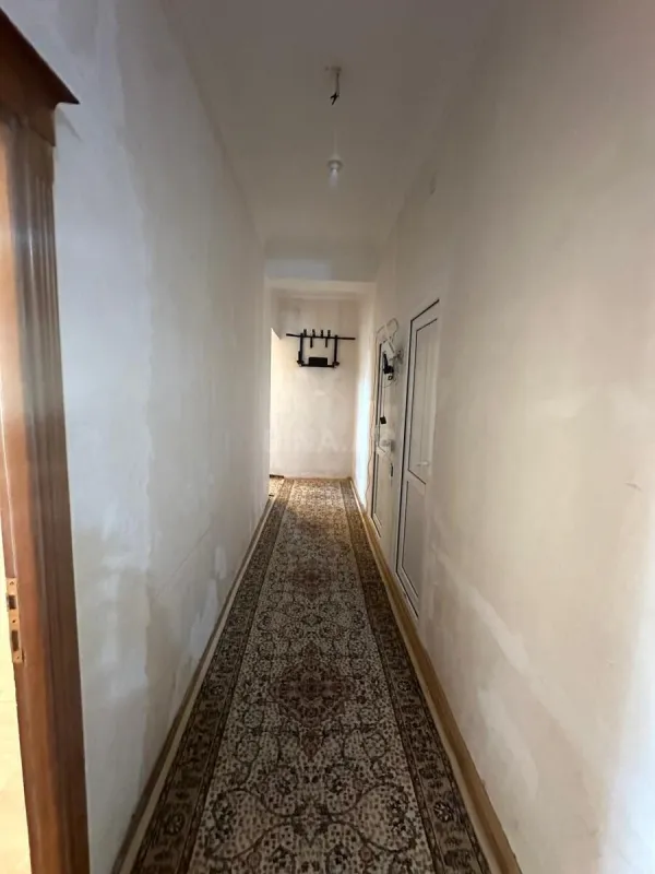 Satılır 3 otaqlı mənzil 145 m²