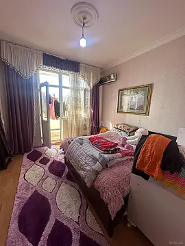 Satılır 3 otaqlı mənzil 145 m²