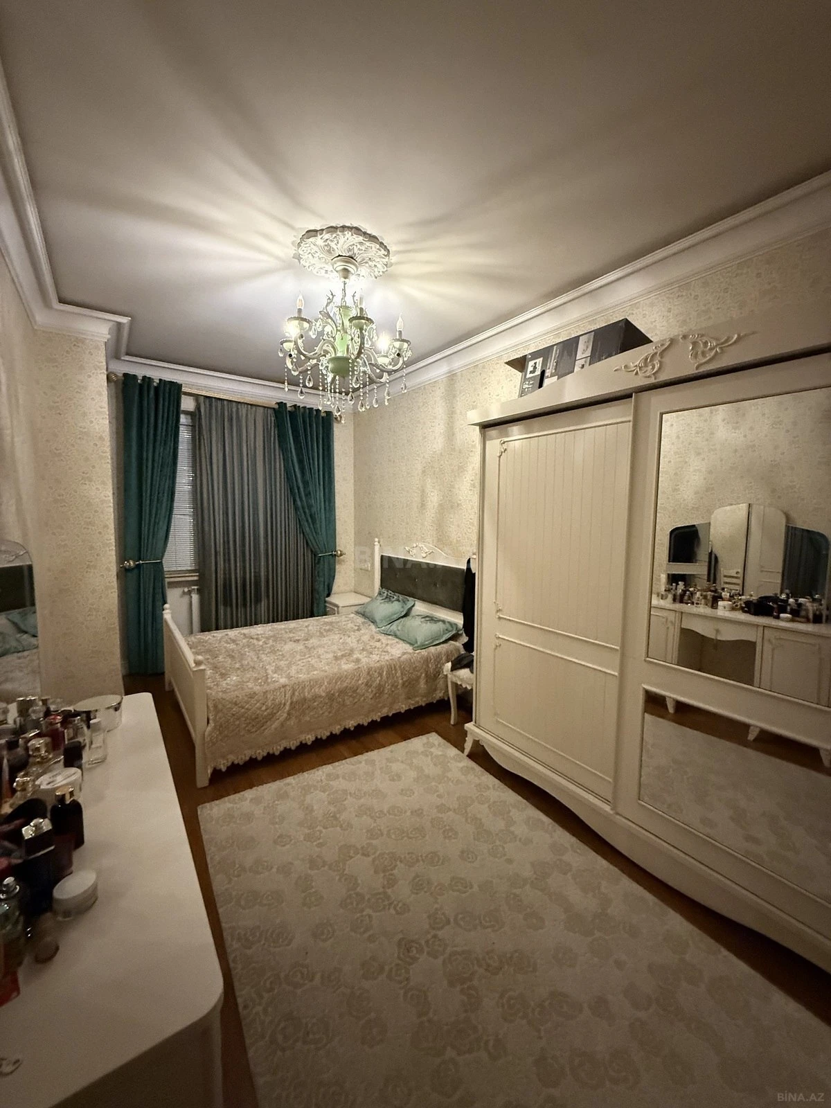 Satılır 3 otaqlı mənzil 100 m²