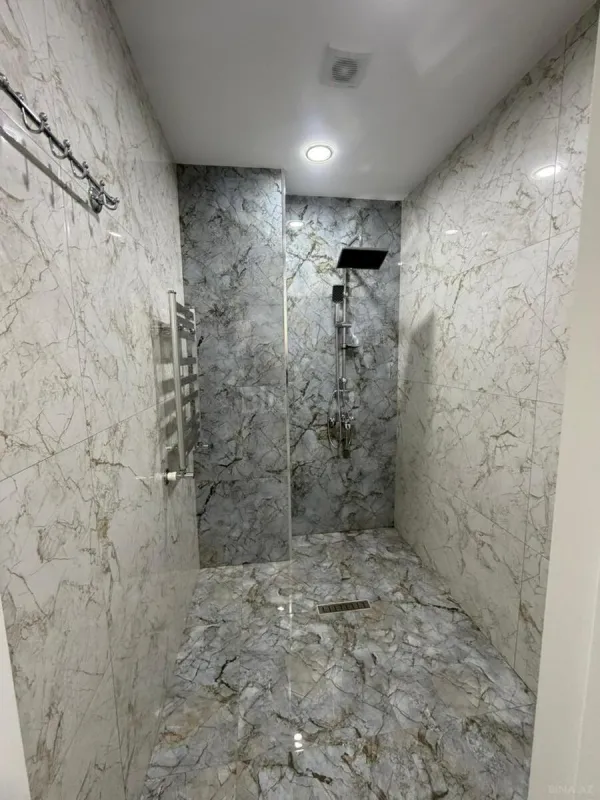 Satılır 2 otaqlı mənzil 91 m²