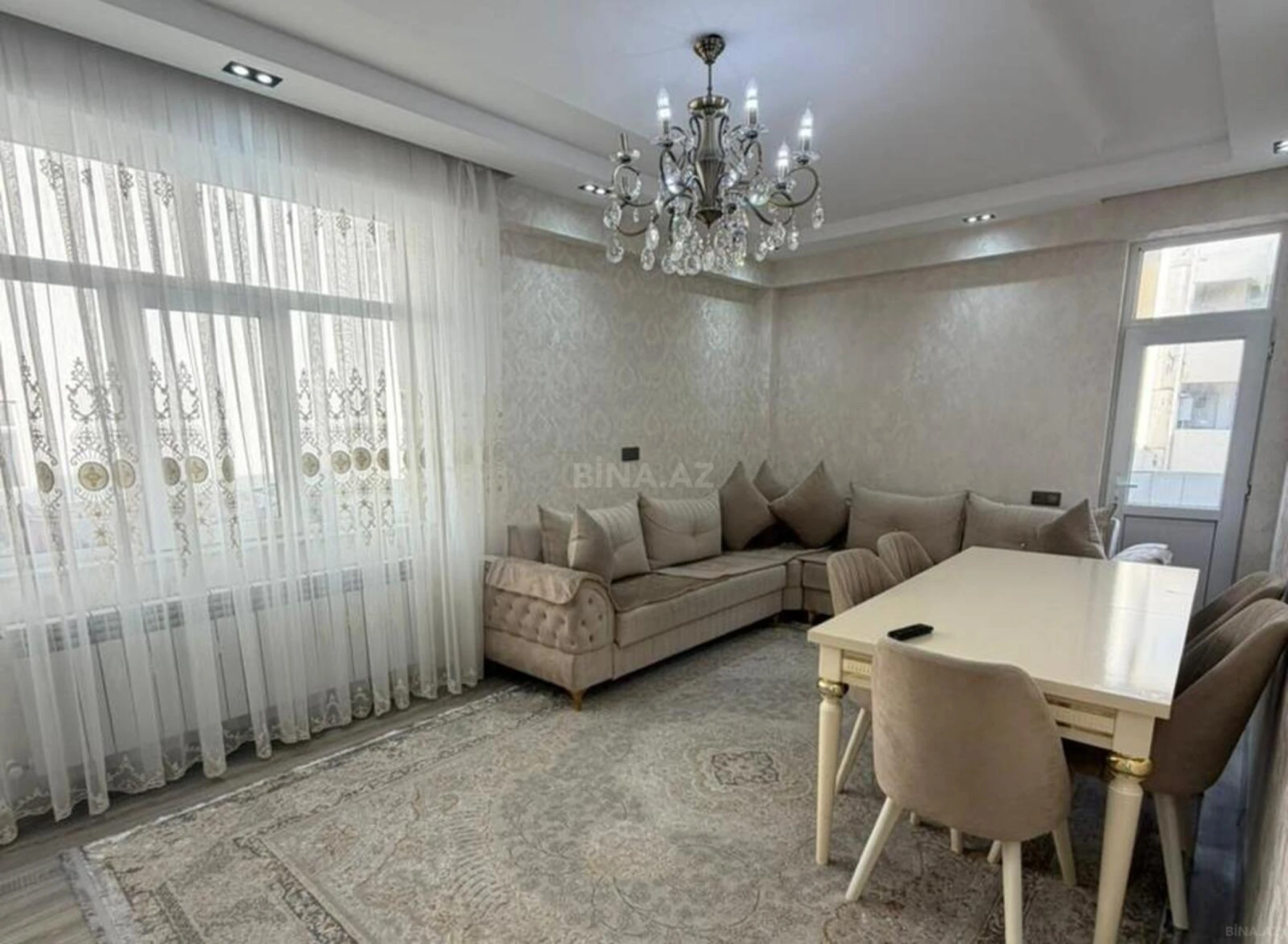 Satılır 2 otaqlı mənzil 91 m²