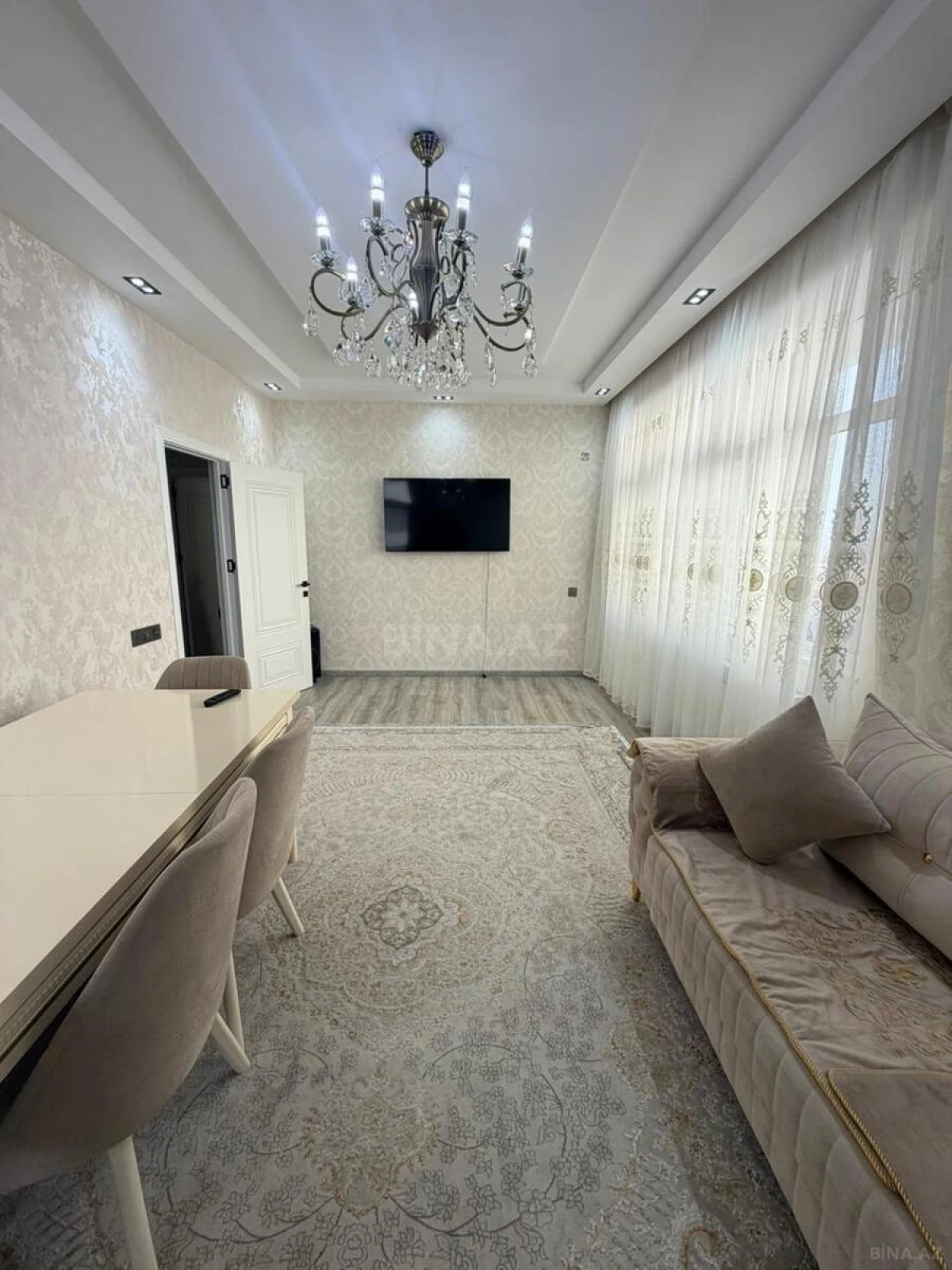 Satılır 2 otaqlı mənzil 91 m²
