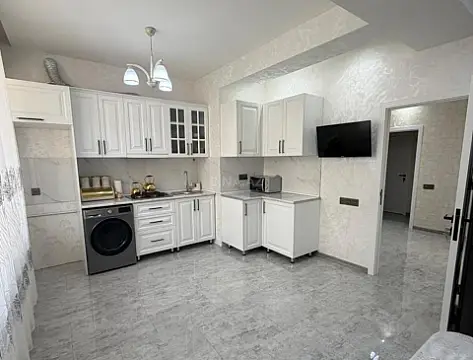 Satılır 2 otaqlı mənzil 91 m²