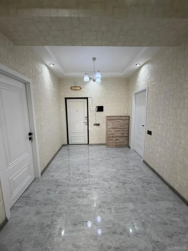 Satılır 2 otaqlı mənzil 91 m²