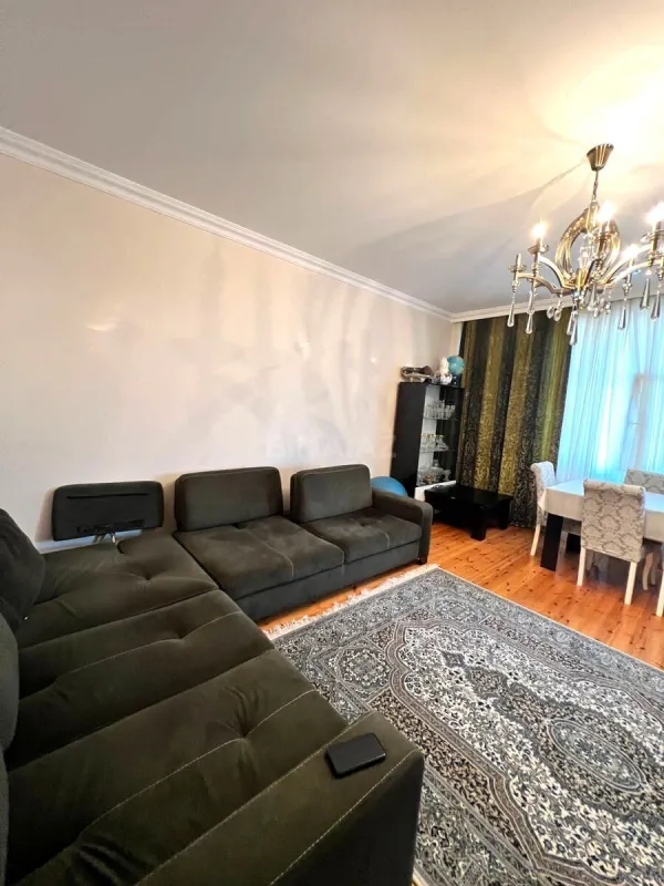 Satılır 2 otaqlı mənzil 95 m²