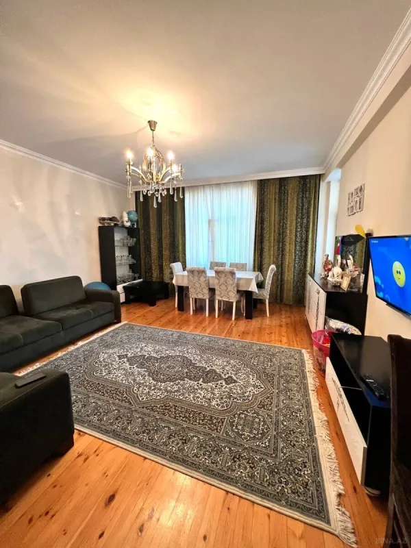 Satılır 2 otaqlı mənzil 95 m²