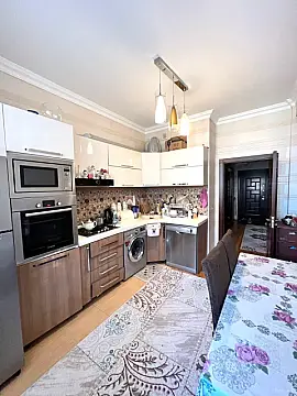 Satılır 2 otaqlı mənzil 95 m²