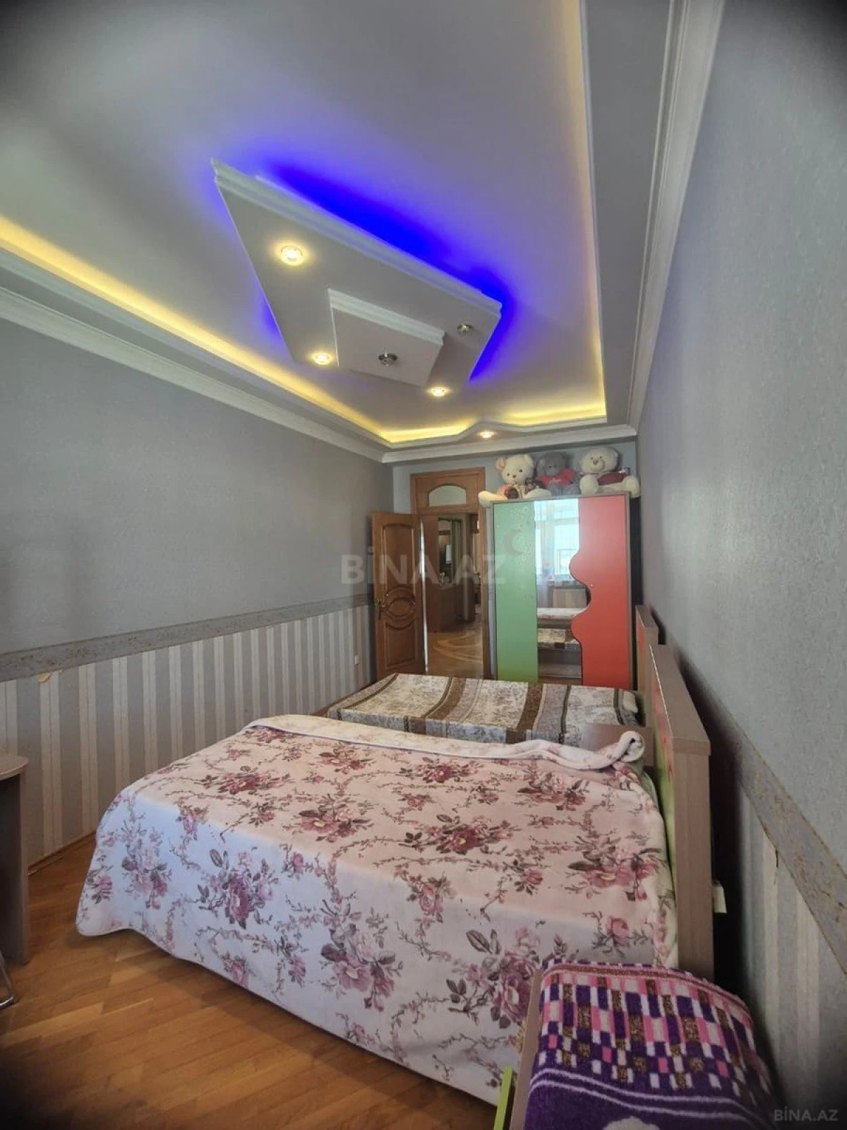 Kirayə verilir 3 otaqlı mənzil 130 m²