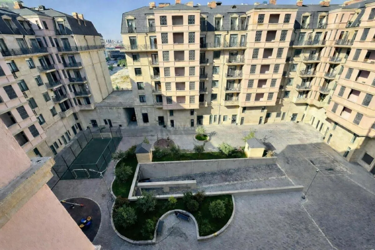 Kirayə verilir 2 otaqlı mənzil 92 m²