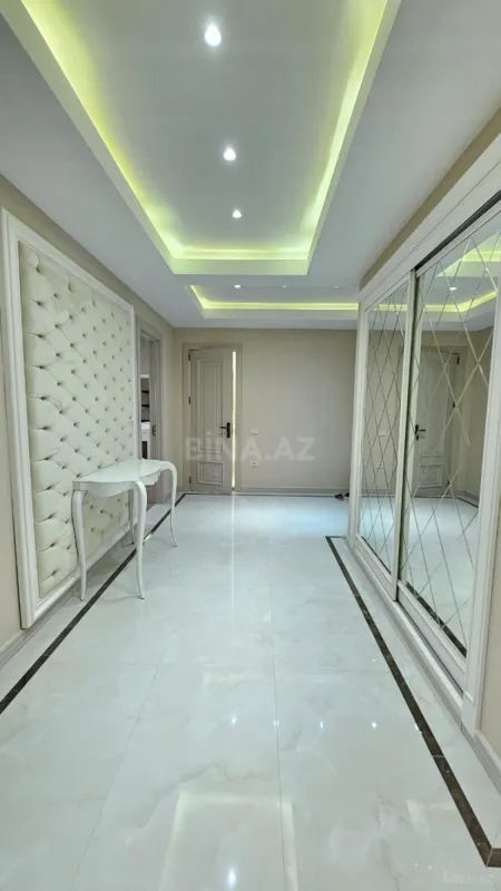 Kirayə verilir 3 otaqlı mənzil 180 m²