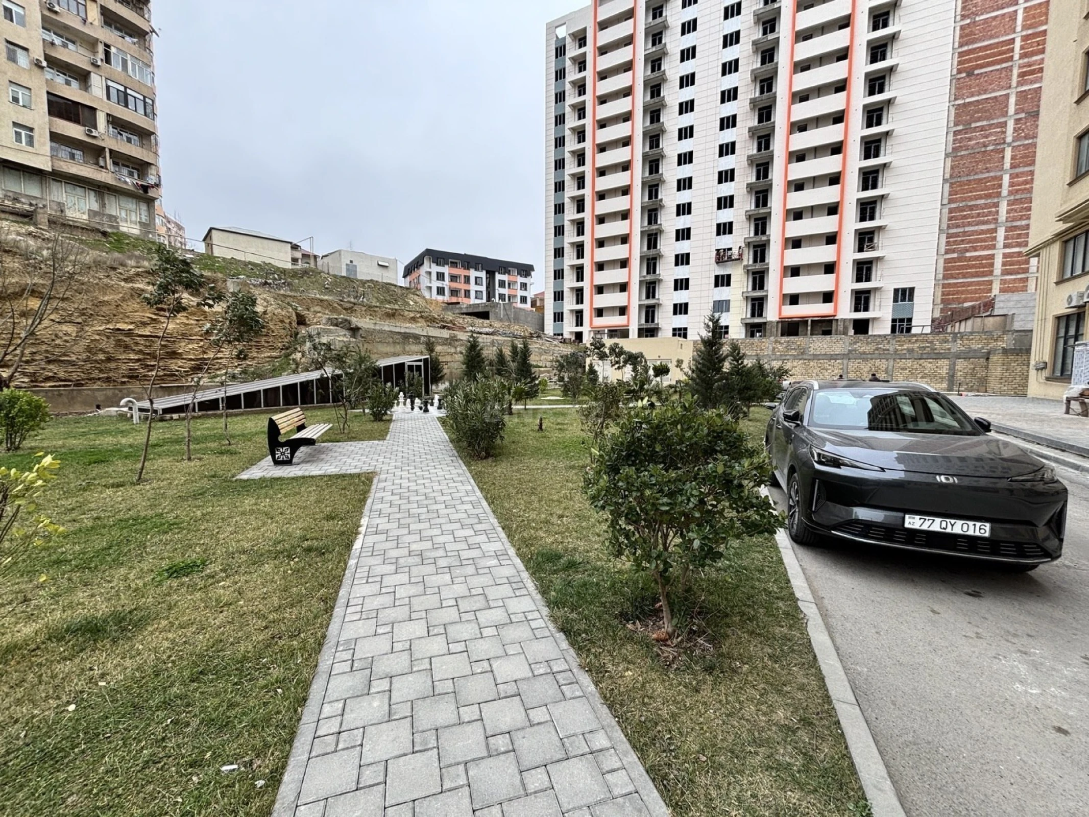Satılır 2 otaqlı mənzil 57 m²