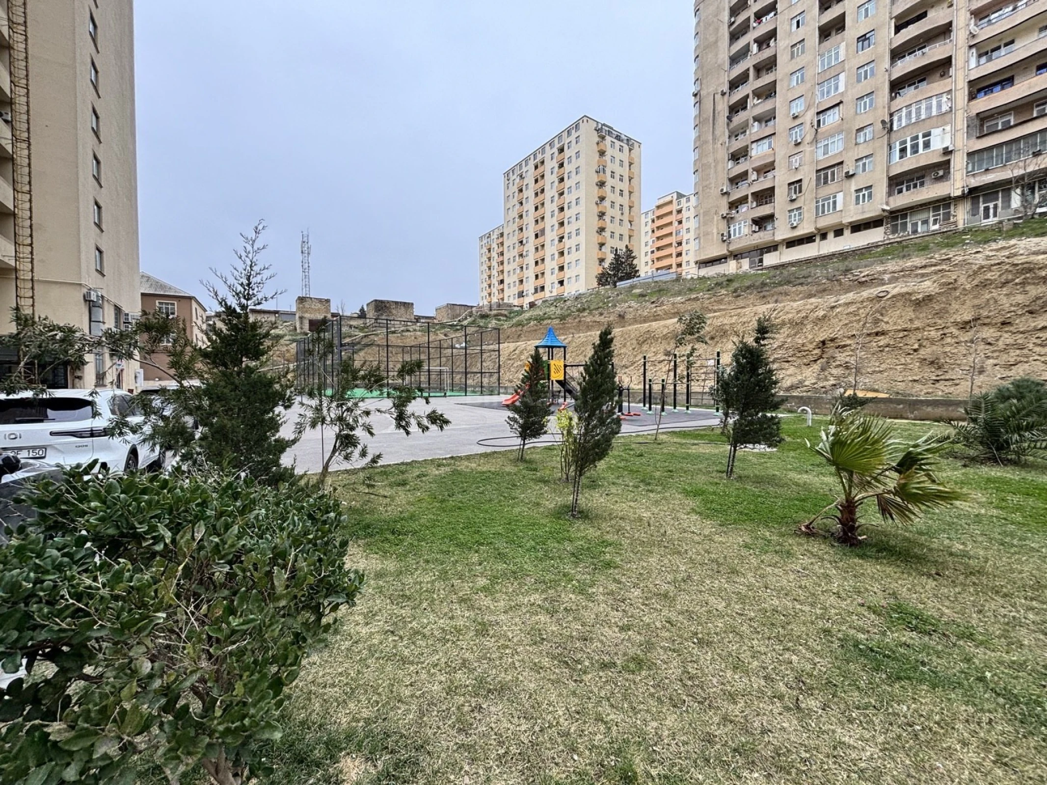 Satılır 2 otaqlı mənzil 57 m²