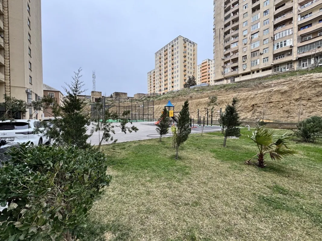 Satılır 2 otaqlı mənzil 57 m²