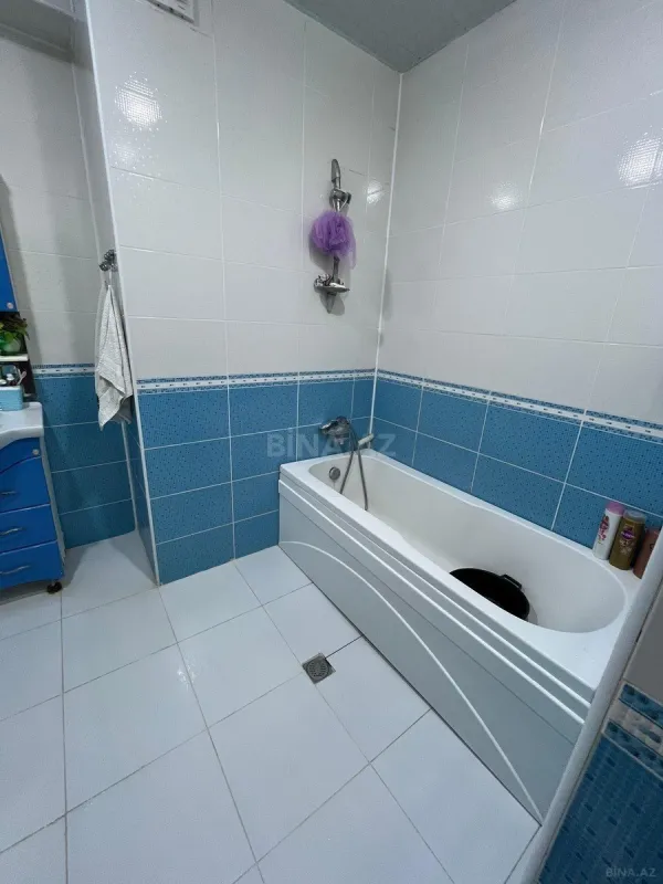 Satılır 3 otaqlı mənzil 130 m²