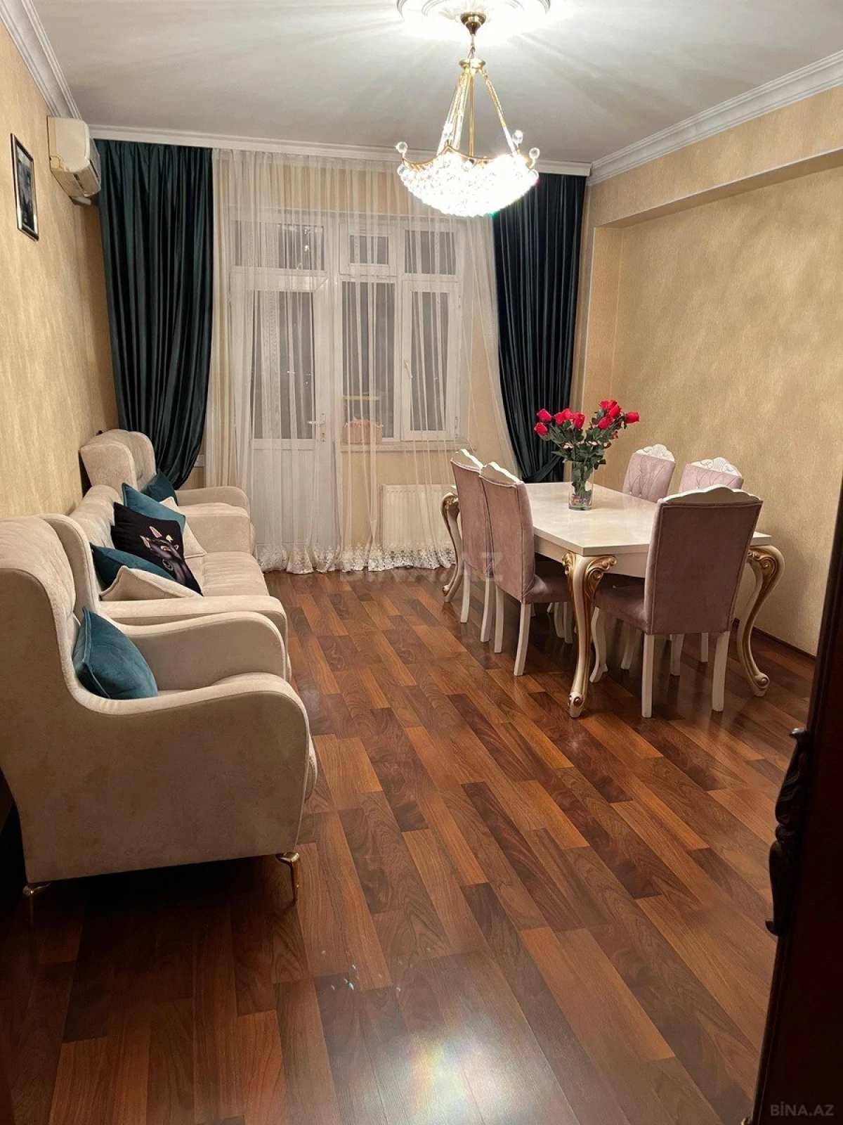Satılır 3 otaqlı mənzil 130 m²