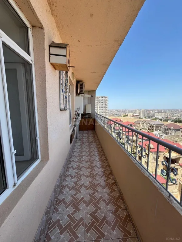 Satılır 3 otaqlı mənzil 130 m²