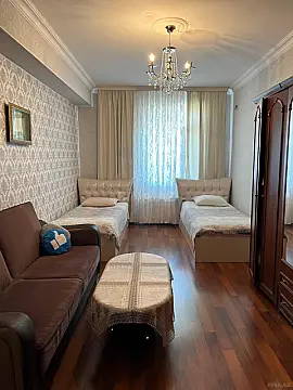 Satılır 3 otaqlı mənzil 130 m²