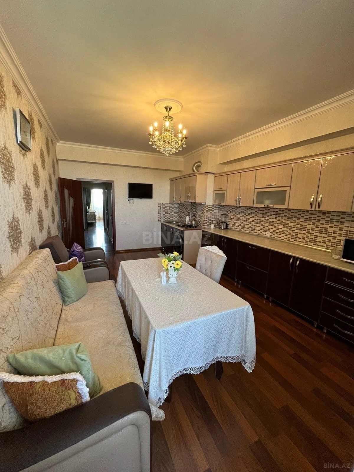 Satılır 3 otaqlı mənzil 130 m²