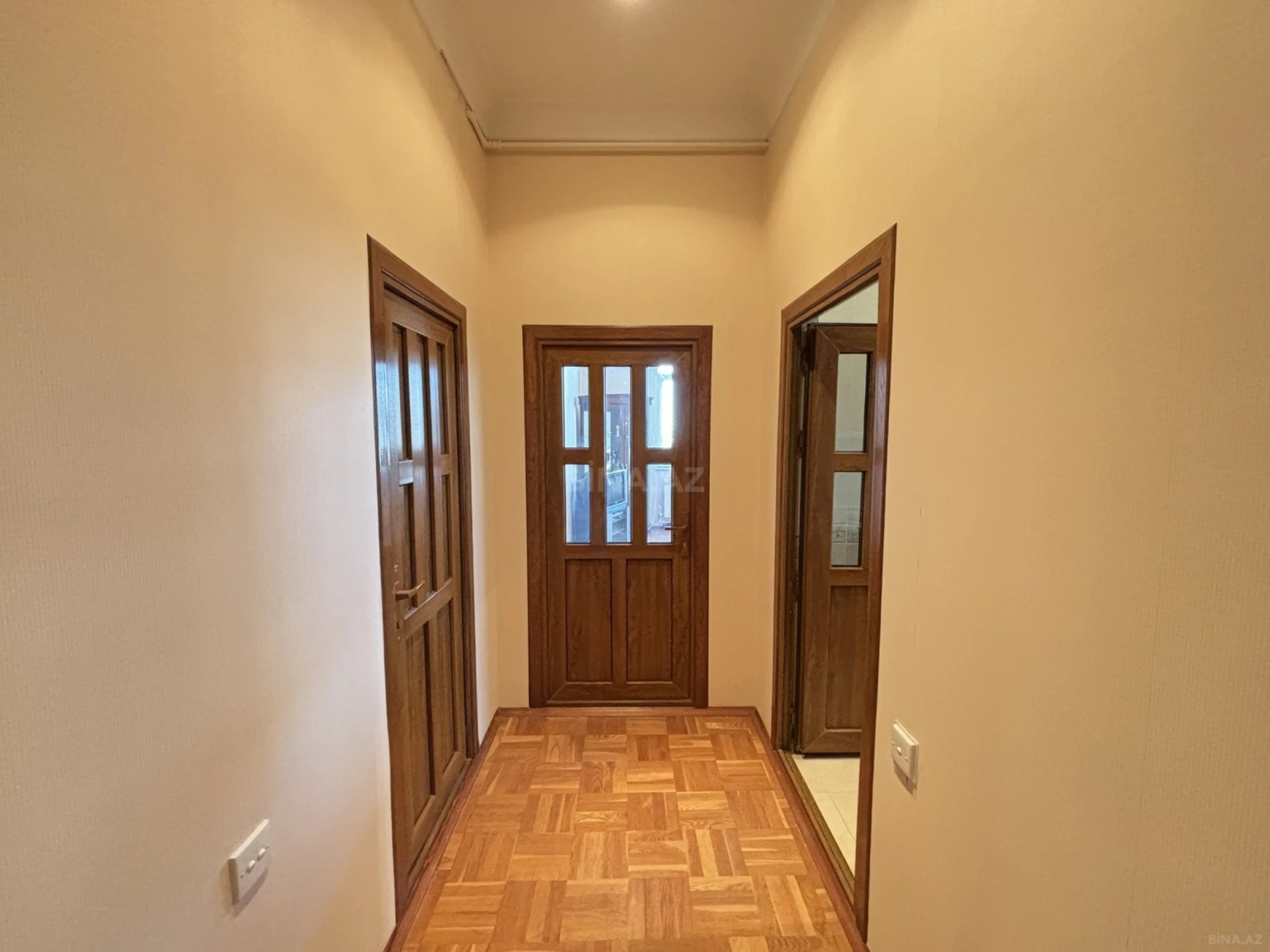 Kirayə verilir 2 otaqlı mənzil 80 m²