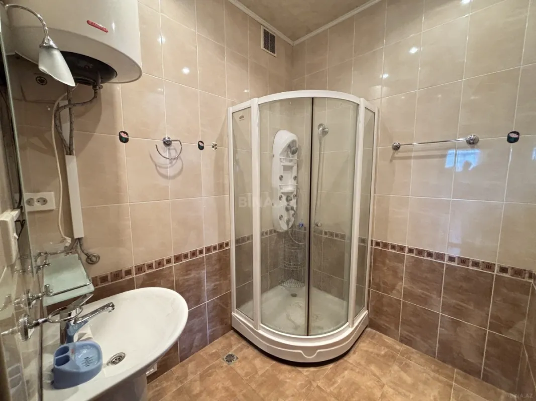 Kirayə verilir 2 otaqlı mənzil 80 m²