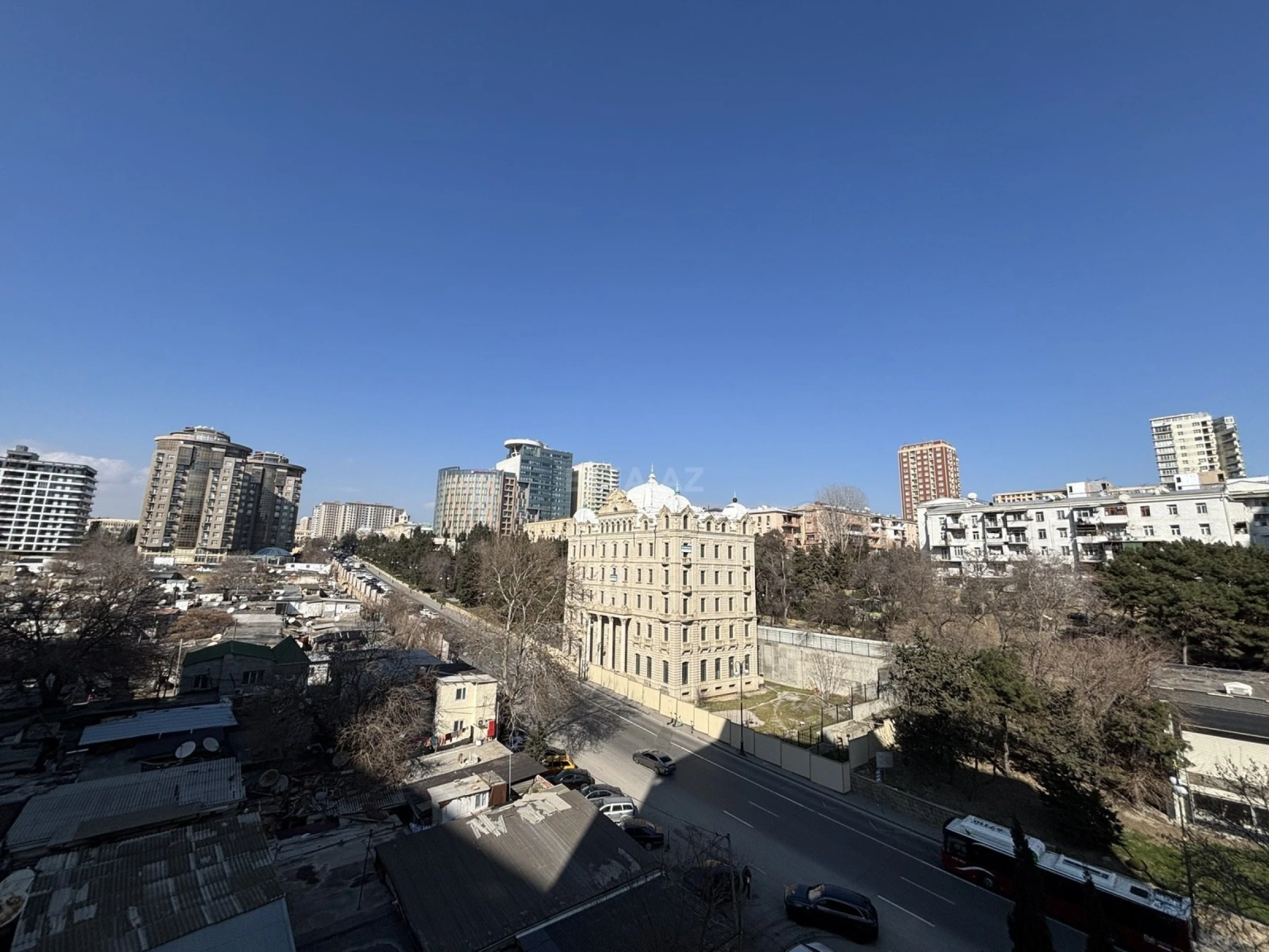 Kirayə verilir 2 otaqlı mənzil 80 m²