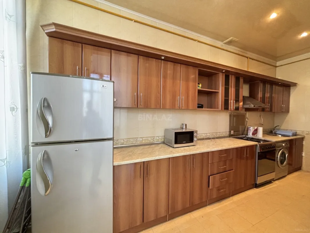Kirayə verilir 2 otaqlı mənzil 80 m²