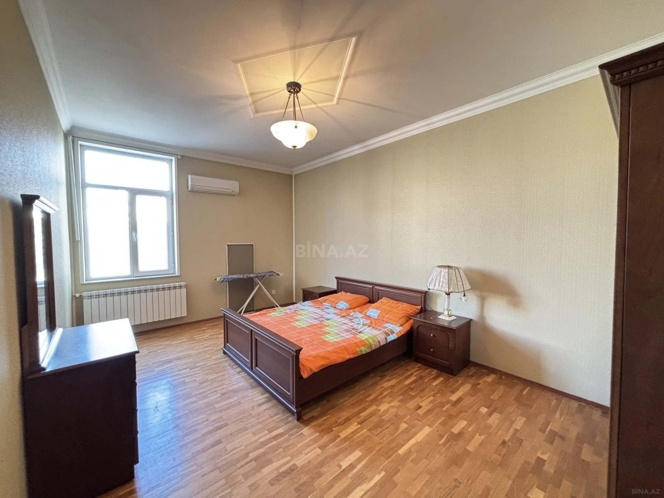 Kirayə verilir 2 otaqlı mənzil 80 m²