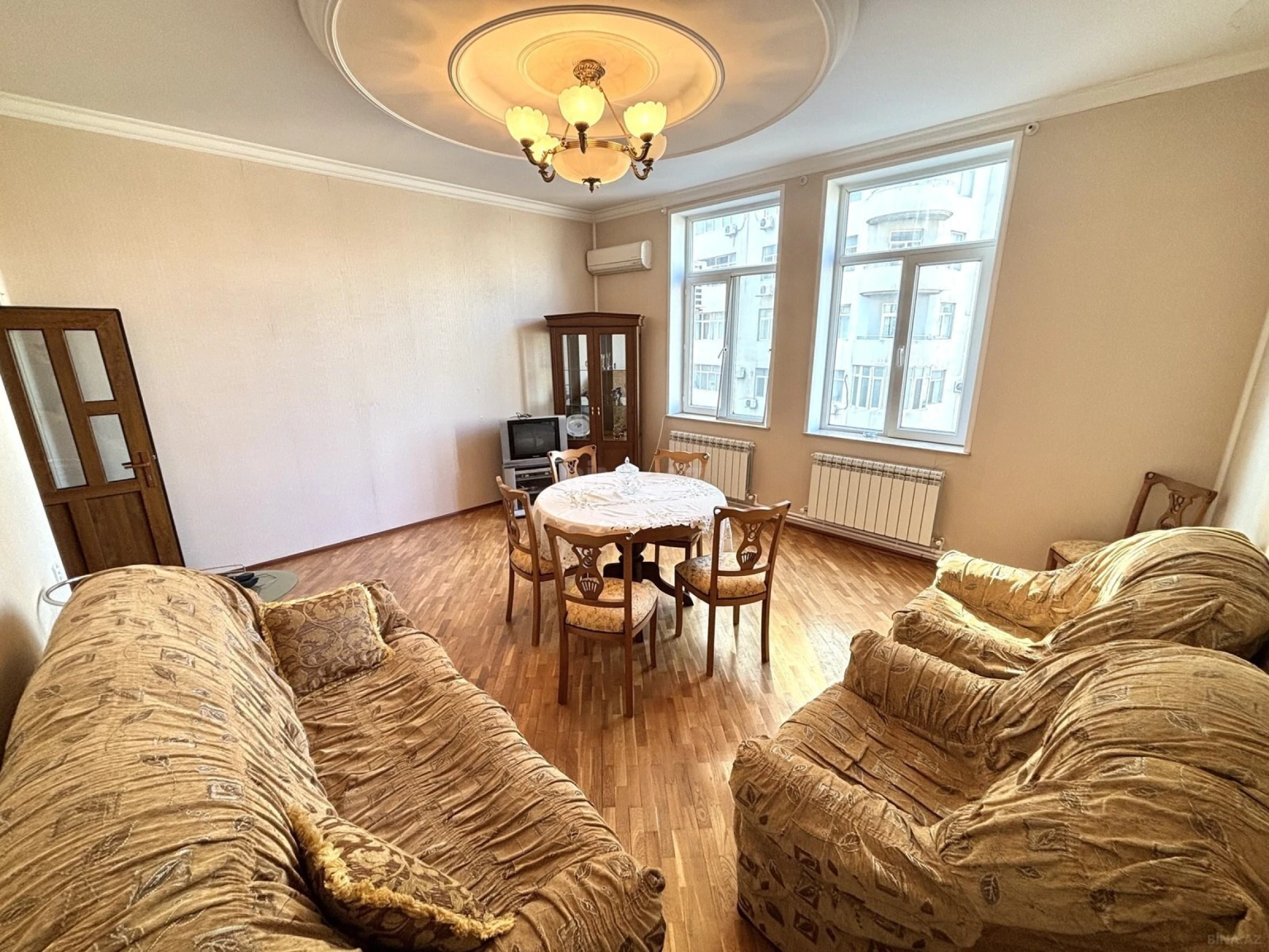 Kirayə verilir 2 otaqlı mənzil 80 m²