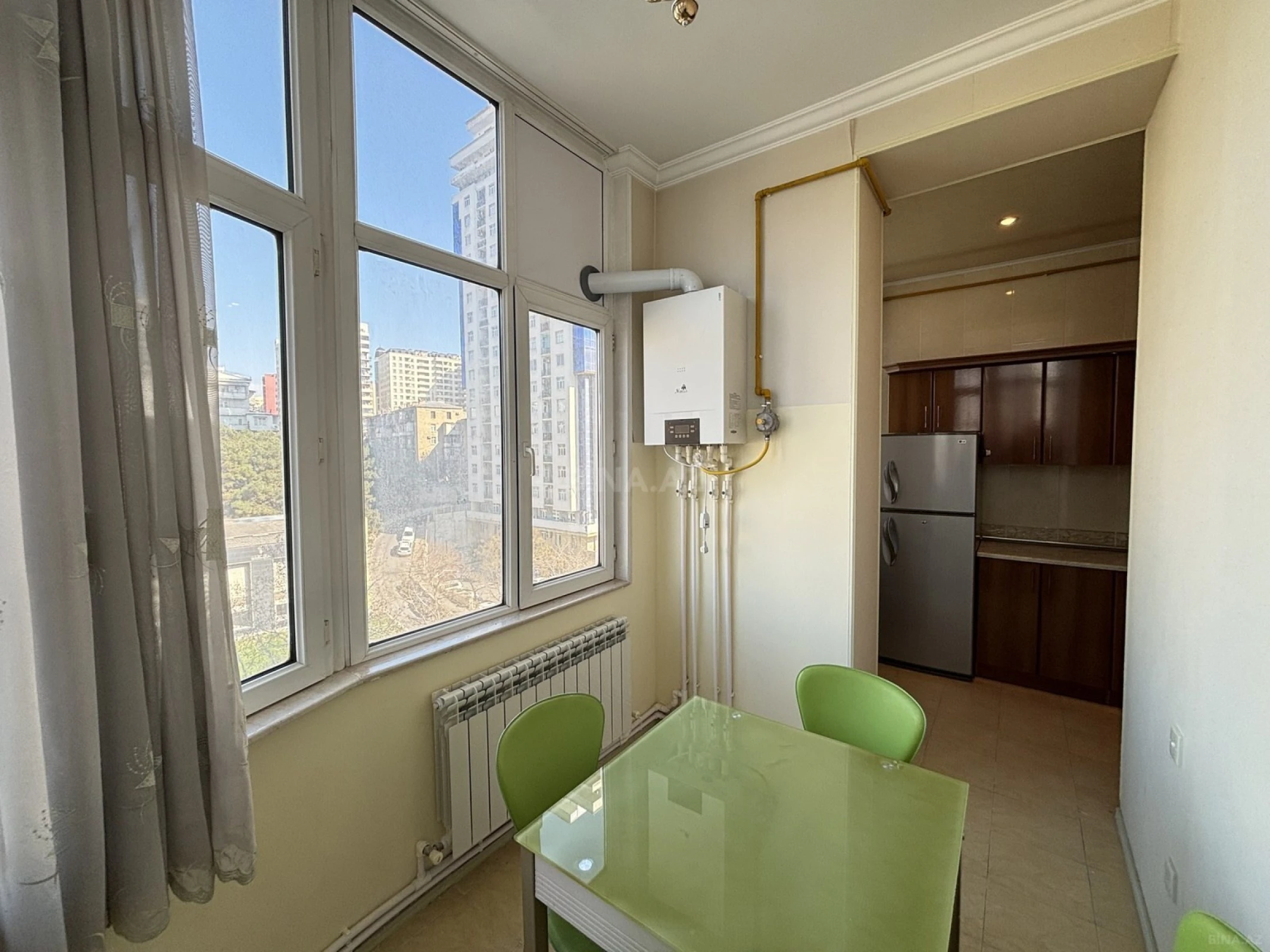 Kirayə verilir 2 otaqlı mənzil 80 m²