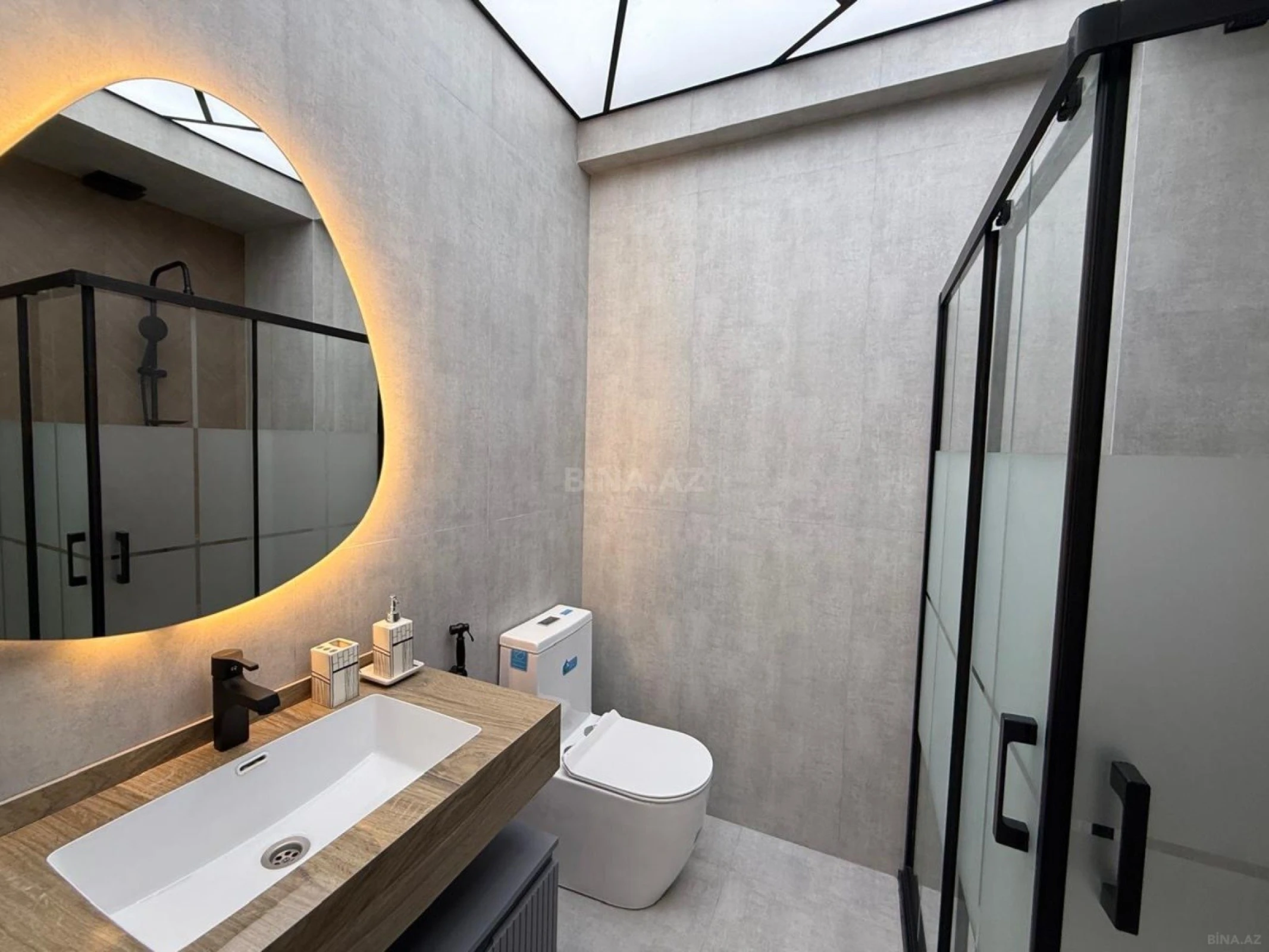 Satılır 2 otaqlı mənzil 57 m²