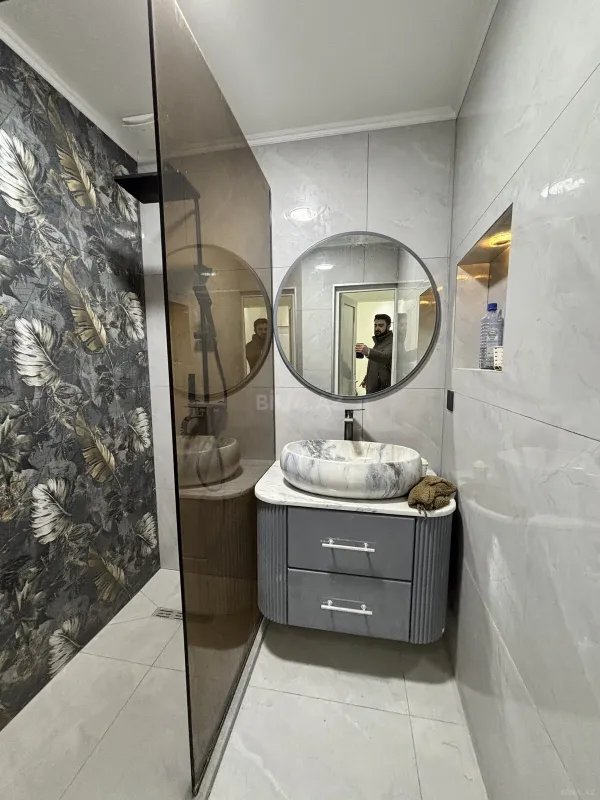 Satılır 3 otaqlı mənzil 110 m²