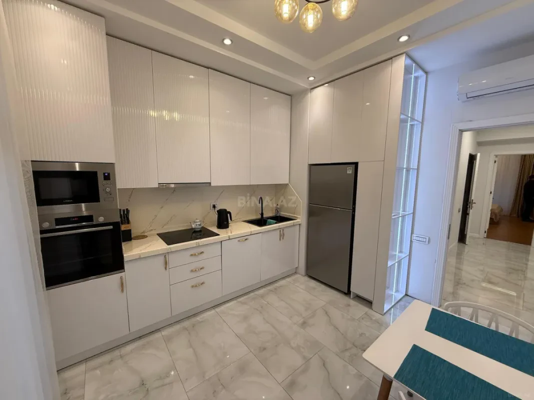 Kirayə verilir 3 otaqlı mənzil 120 m²