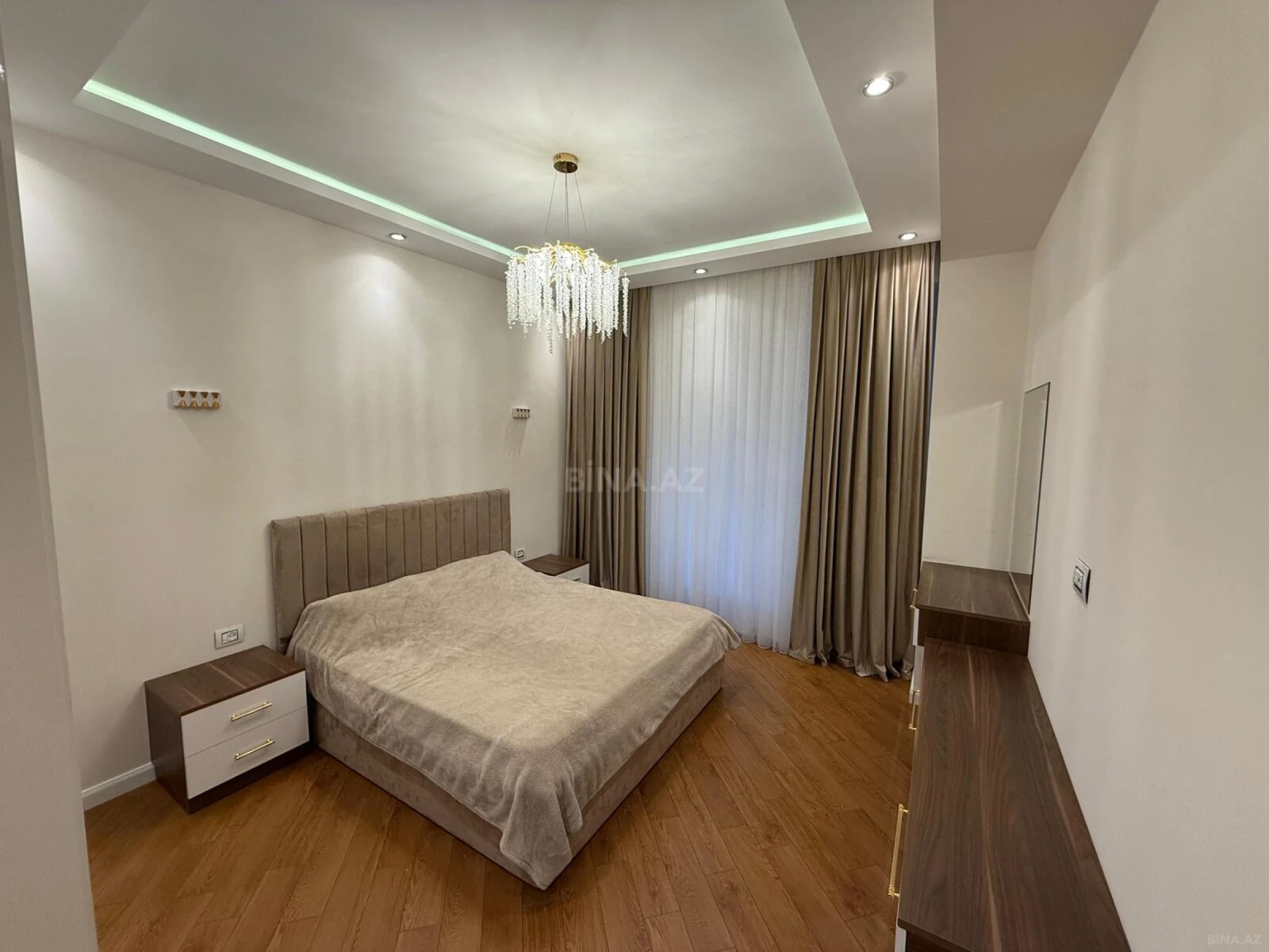 Kirayə verilir 3 otaqlı mənzil 120 m²