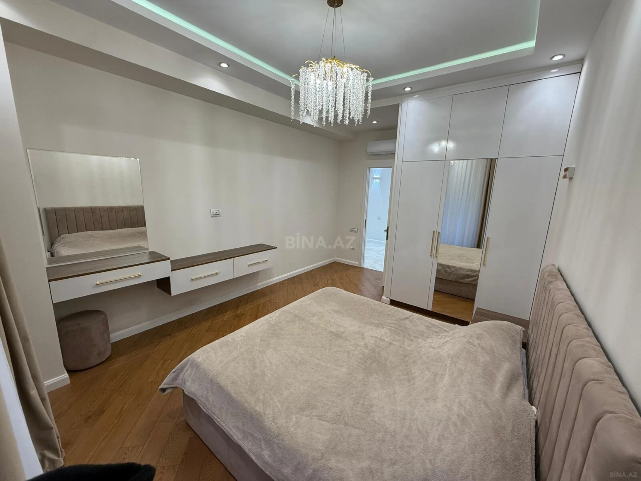 Kirayə verilir 3 otaqlı mənzil 120 m²