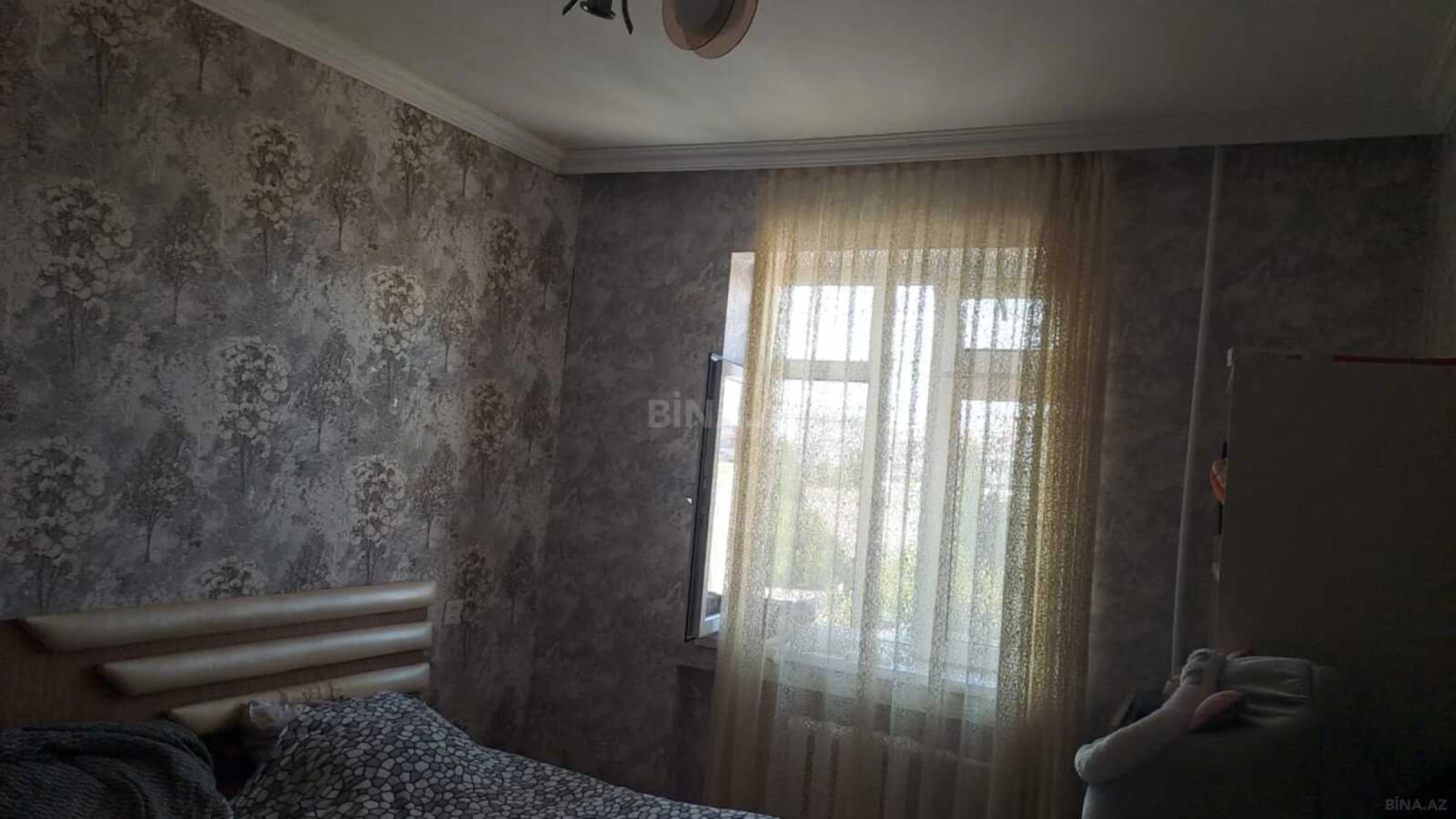 Satılır 4 otaqlı mənzil 120 m²