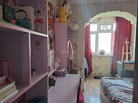 Satılır 4 otaqlı mənzil 120 m²