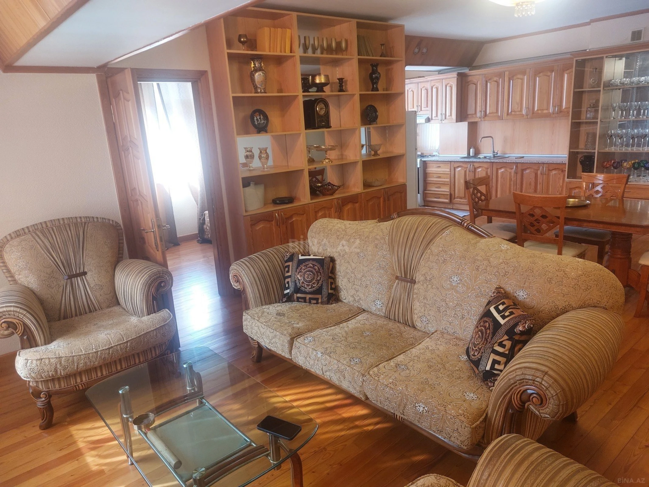 Satılır 3 otaqlı mənzil 75 m²